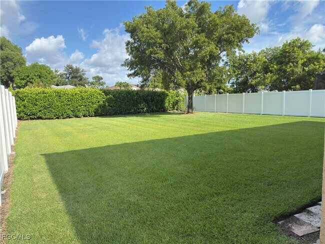 Building Photo - 2301 Cape Heather Cir