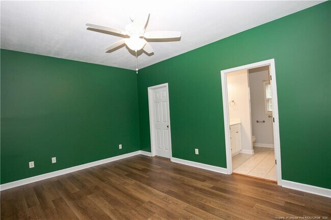 Building Photo - 110 Willow Creek Ln