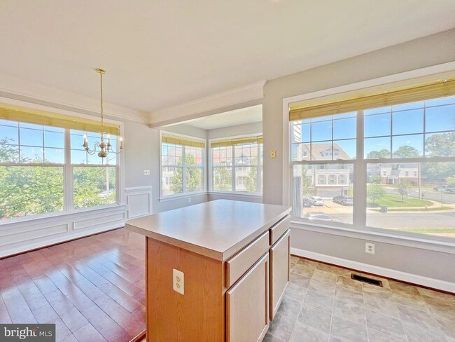 Building Photo - 8118 Rainwater Cir