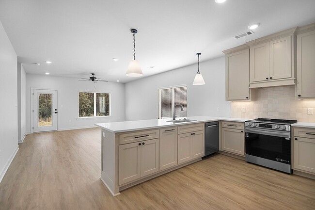 Building Photo - West Little Rock - 1500 SqFt New Constuction 3 Bed 2 Bath off Kanis Road