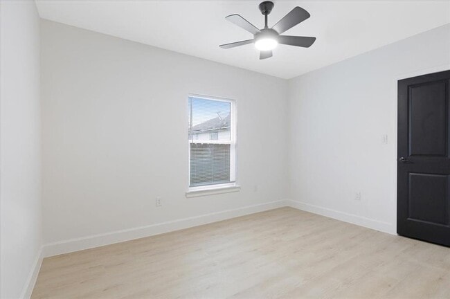 Building Photo - 6609 Avenue Q