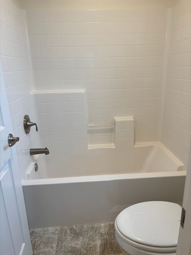 Building Photo - Move In Ready!  3-Bedroom 2.5 Bath with Loft for Rent in Guadalupe