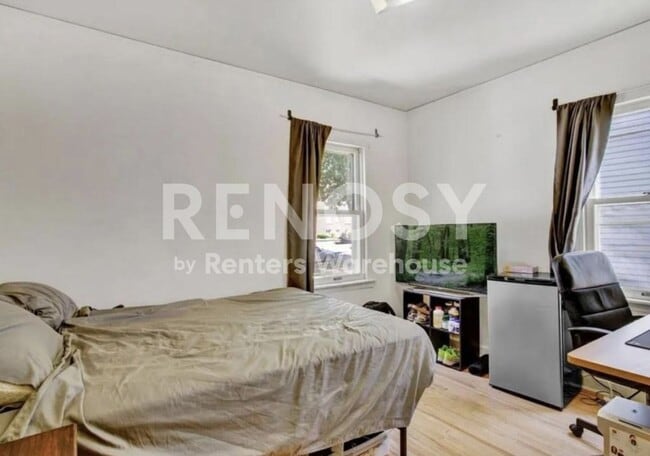 Building Photo - 2036 Iglehart Ave