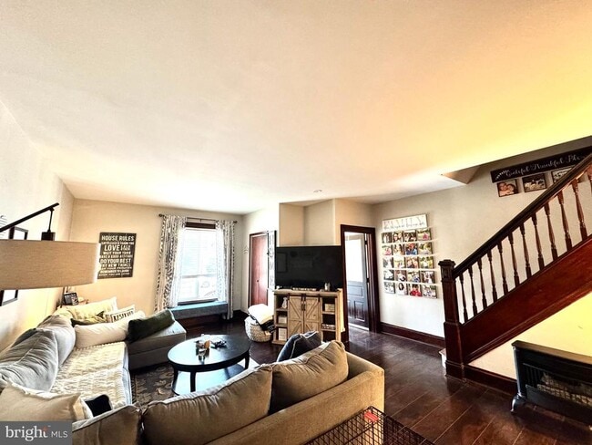 Building Photo - 425 Juniper St