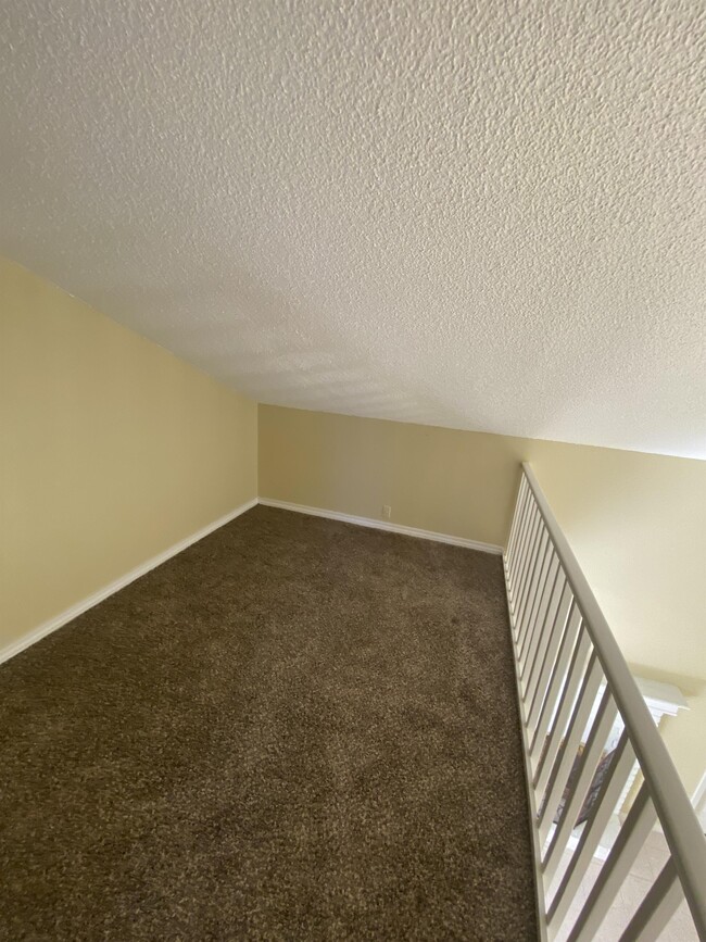 Building Photo - 2600 Brooken Hill Dr