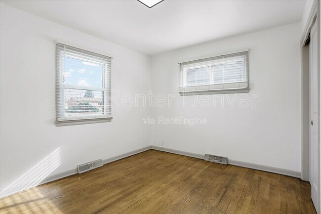 Building Photo - 741 S Wolff St