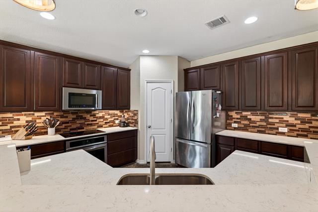 Building Photo - 2129 Megan Creek Dr
