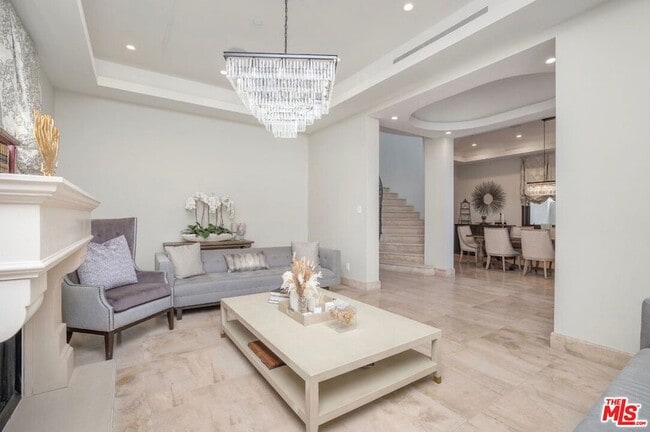 Building Photo - 331 Canon Dr