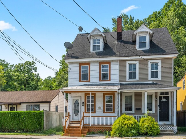 Building Photo - Beautifully Updated 3-Bedroom Home with Spacious Front Porch in Mount Holly