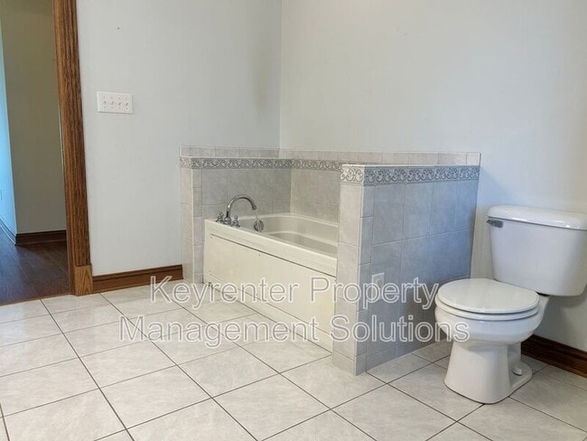 Building Photo - 33 Hodge Farm Ln