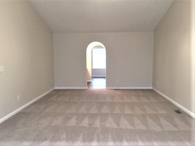 Building Photo - 352 Pinecrest Ct