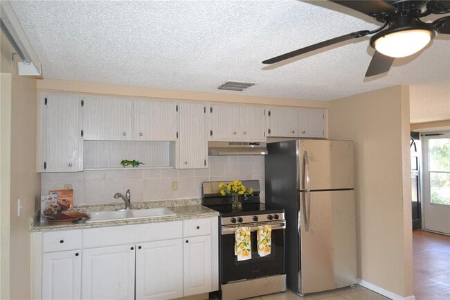 Building Photo - 2143 Chatlin Rd