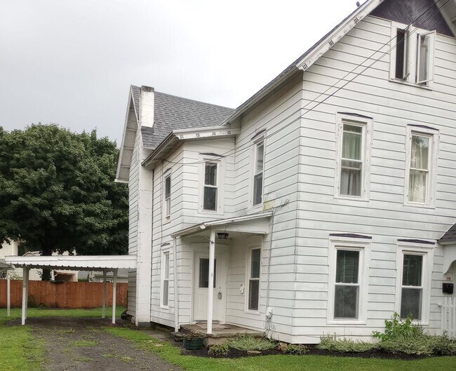 Building Photo - 602 Porter St
