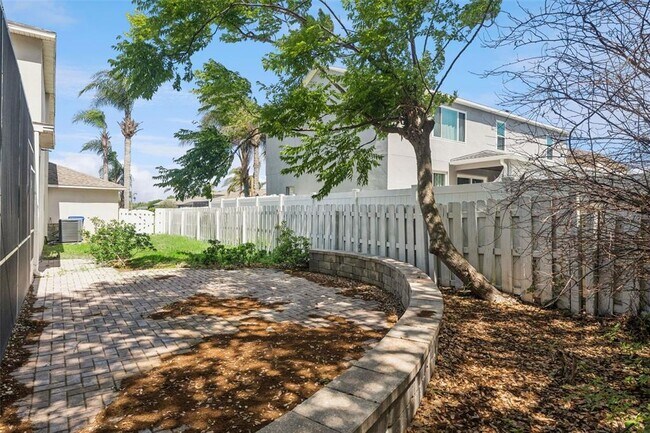 Building Photo - 2205 Wintermere Pointe Dr
