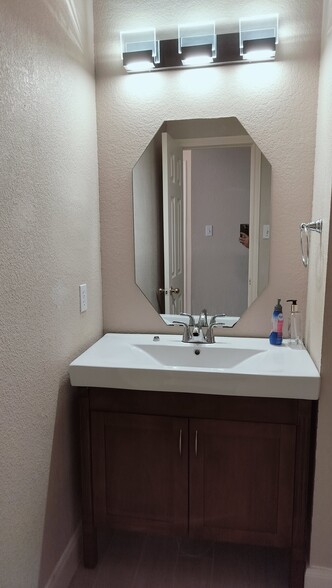 Building Photo - 8001 Case Dr