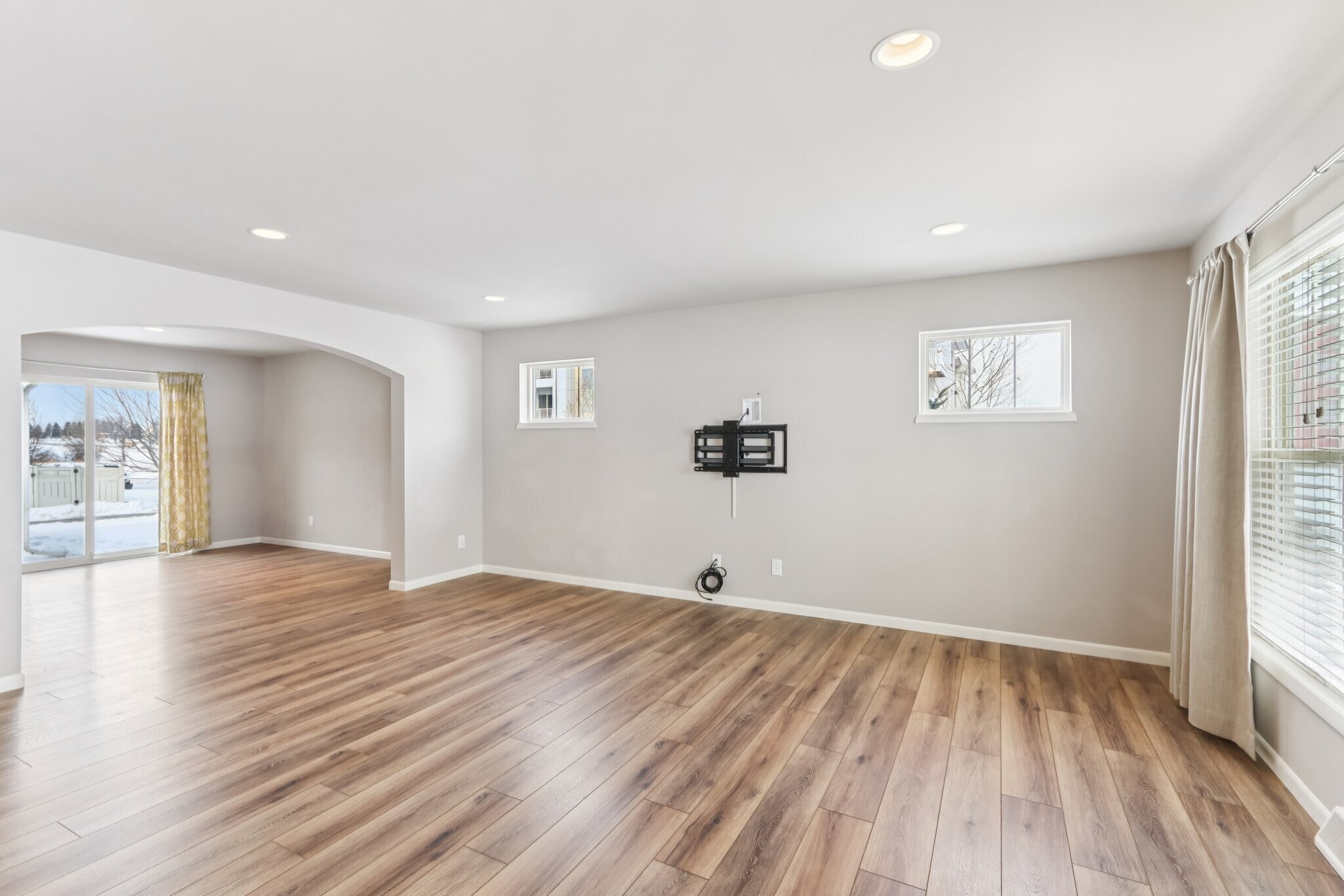 Building Photo - 204 Sugar Maple Ln