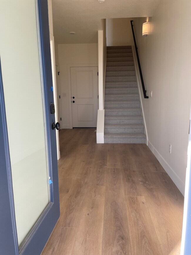 Building Photo - 1474 W Cook Ln