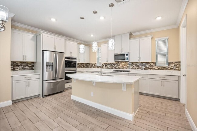 Building Photo - 8348 Vivaro Isle Way