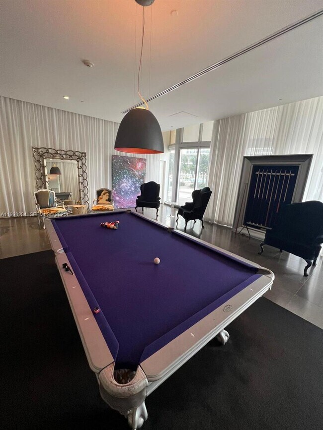 Building Photo - 495 Brickell Ave