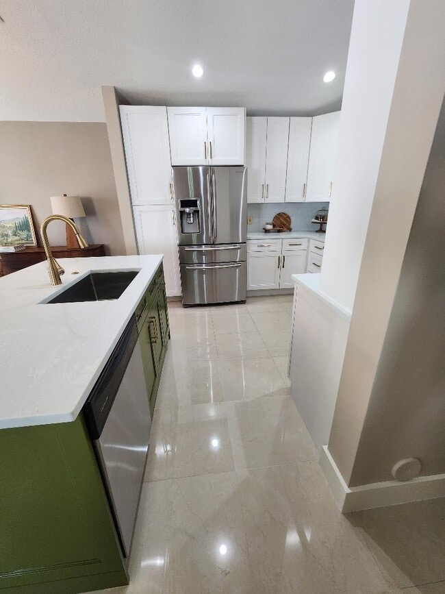 Building Photo - 3760 NW 19th St