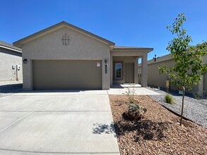 Building Photo - 4806 Mount Salas St NE