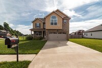 Building Photo - Pet Friendly Four Bedroom!