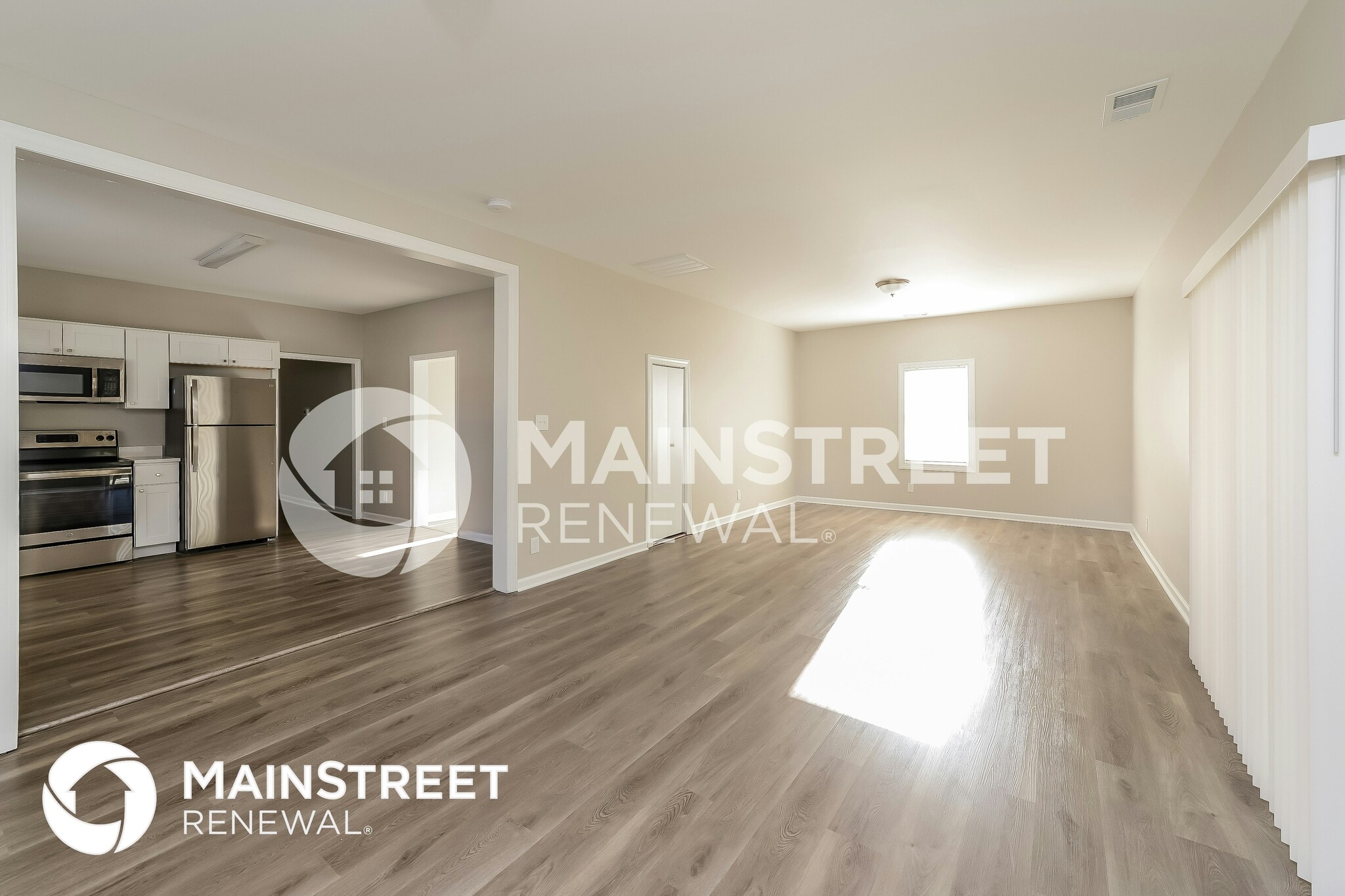 Building Photo - 320 W Steele St