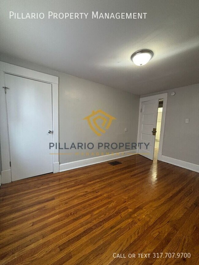 Building Photo - 1025 W 35th St