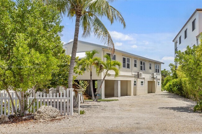 Building Photo - 235 Tavernier Dr