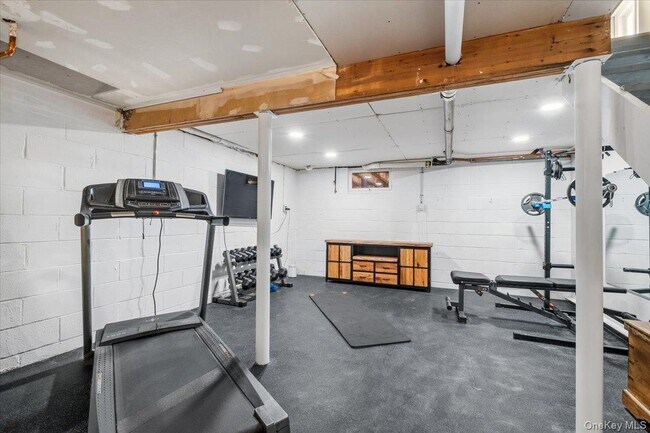 Building Photo - 67 Thoreau Ct