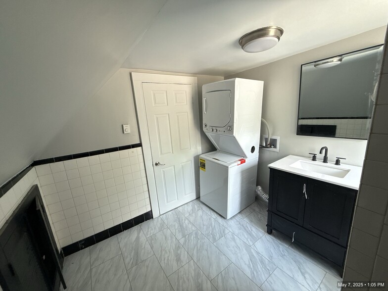 Bathroom - 751 Washington St