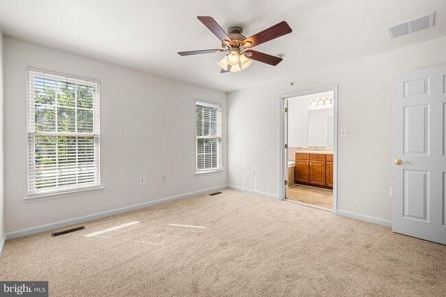 Building Photo - 129 Hearth Ct