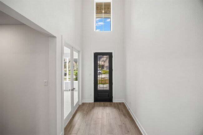 Building Photo - 29024 Red Lp Dr