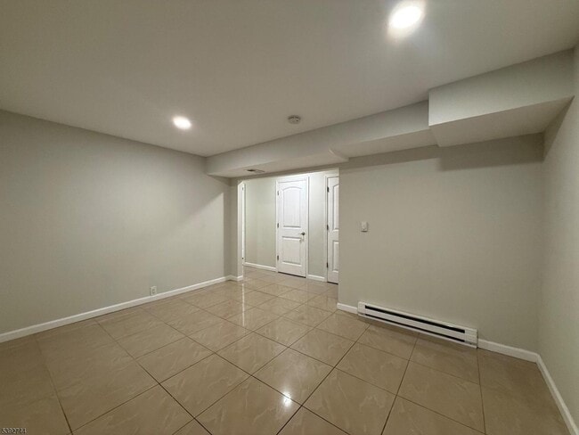 Building Photo - 171 Camden St