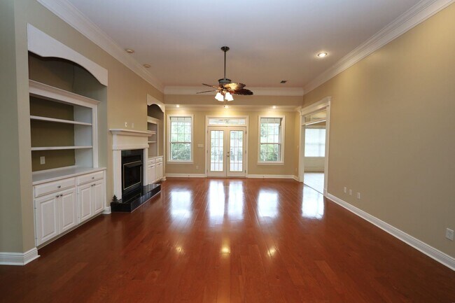 Building Photo - 3798 Bermuda Run Dr