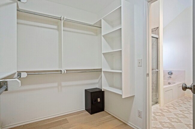 Building Photo - 2708 NW 170th Terrace