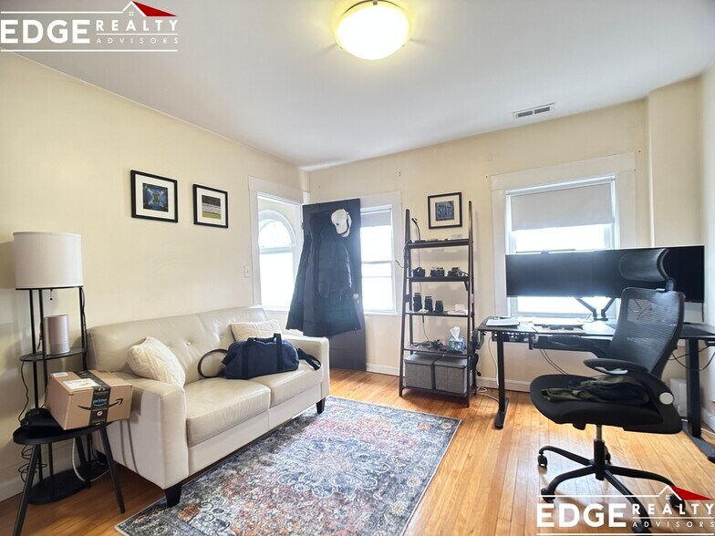 Building Photo - 34 Bentley St