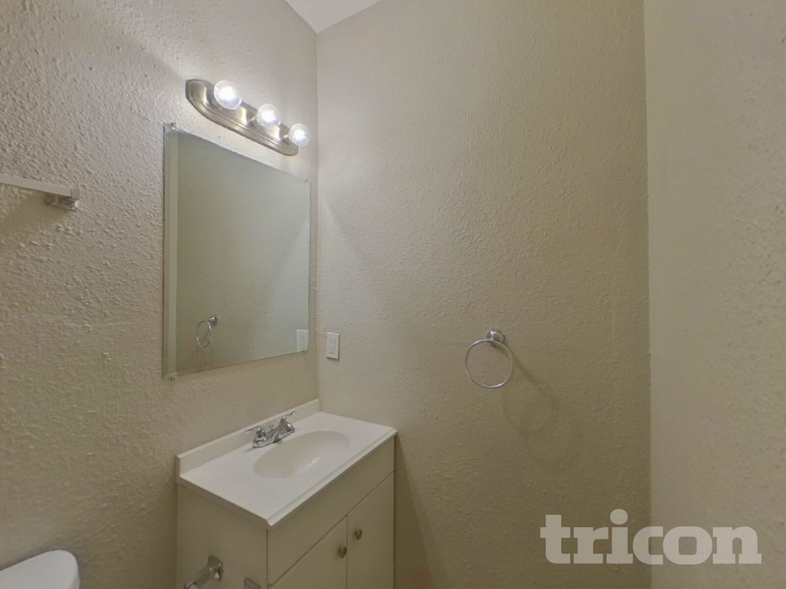 Building Photo - 612 Yelvington Ave