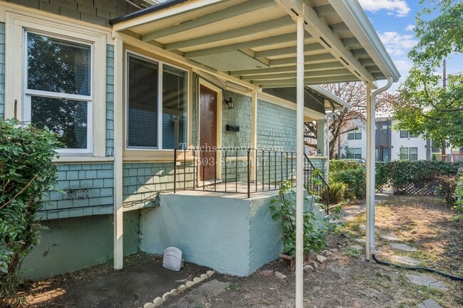 Building Photo - 4315-4317 N. Gantenbein Ave.