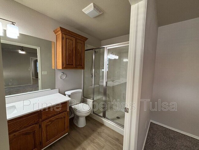 Building Photo - 10333 E 112th St S