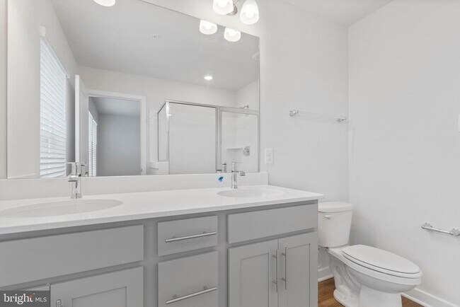 Building Photo - 16628 Green Glade Dr