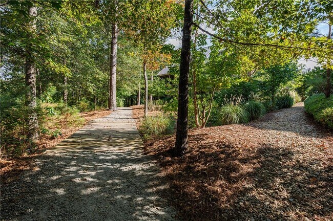 Building Photo - 1015 Loliver Ln