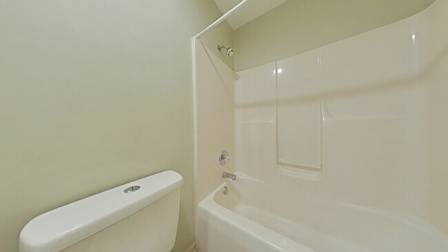 Building Photo - 3355 Galleria Dr