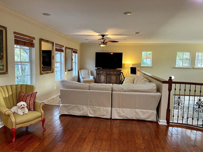 Building Photo - 1200 Merlot Dr