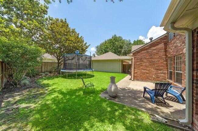 Building Photo - 3719 Emerald Falls Dr