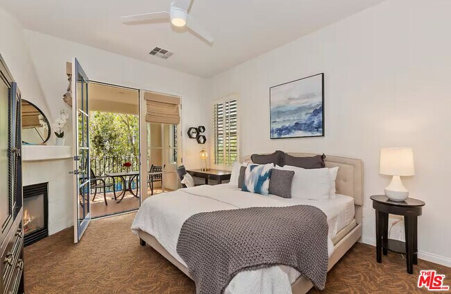 Building Photo - 48573 Classic Dr