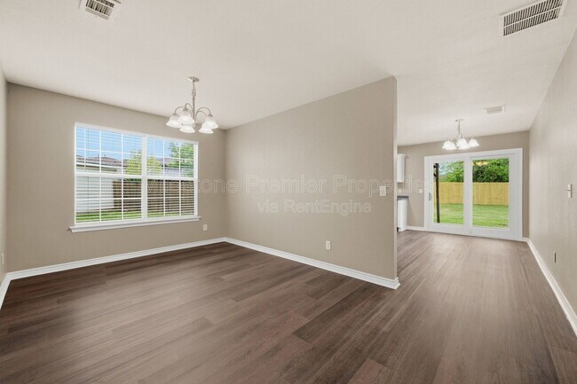 Building Photo - 4101 Cardinal Dr