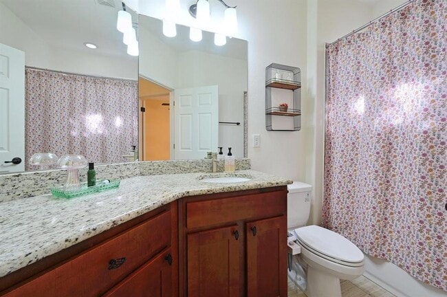 Building Photo - 9515 Tanager Way