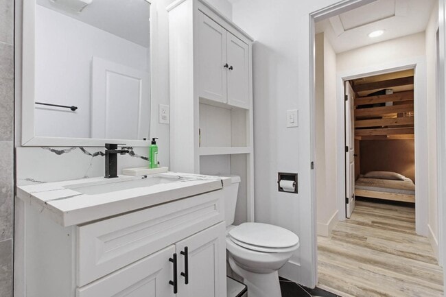 Building Photo - 1418 Marshall St