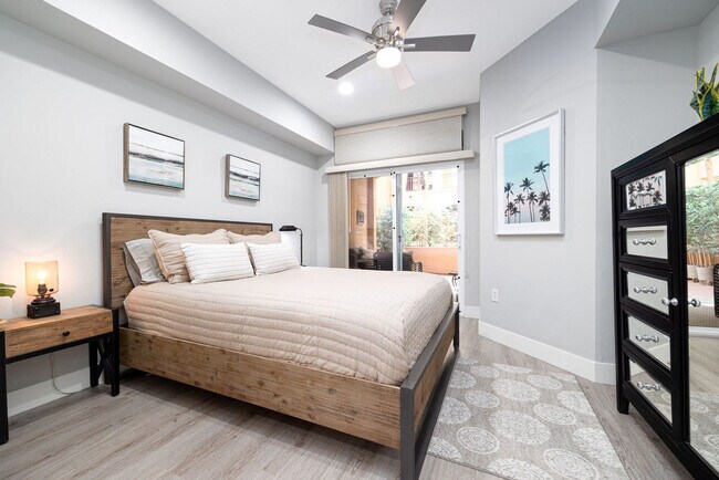 Building Photo - 2419 Fifth Avenue-SI FL1-ID1335156P